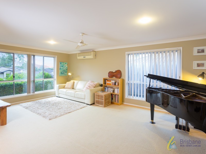 11 Joseph Avenue, Moggill QLD 4070