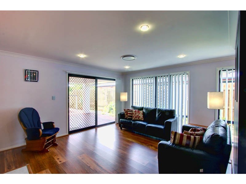 27 Courtney Place, Moggill QLD 4070