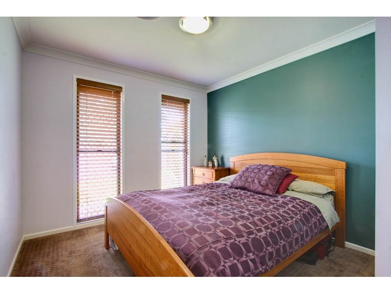 27 Courtney Place, Moggill QLD 4070