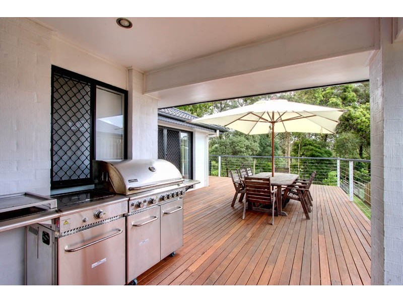 27 Courtney Place, Moggill QLD 4070