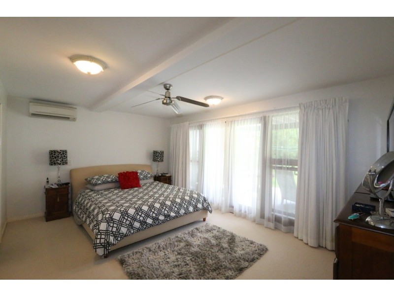 16 Newcross Street, Indooroopilly QLD 4068