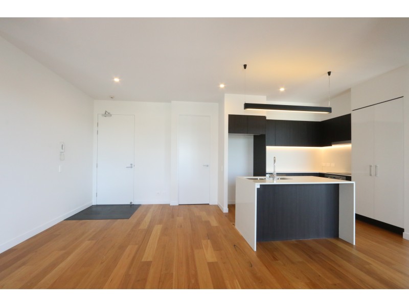 131 Clarence Road, Indooroopilly QLD 4068