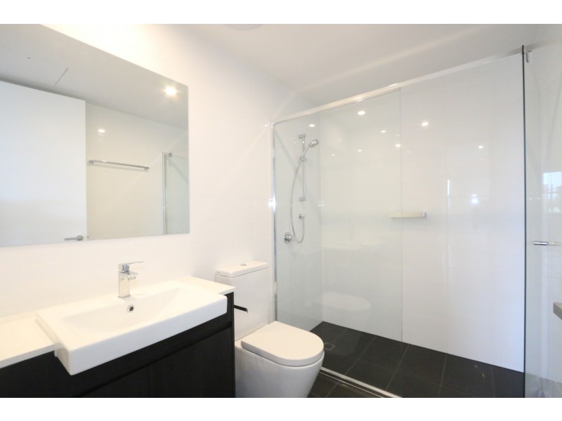 131 Clarence Road, Indooroopilly QLD 4068