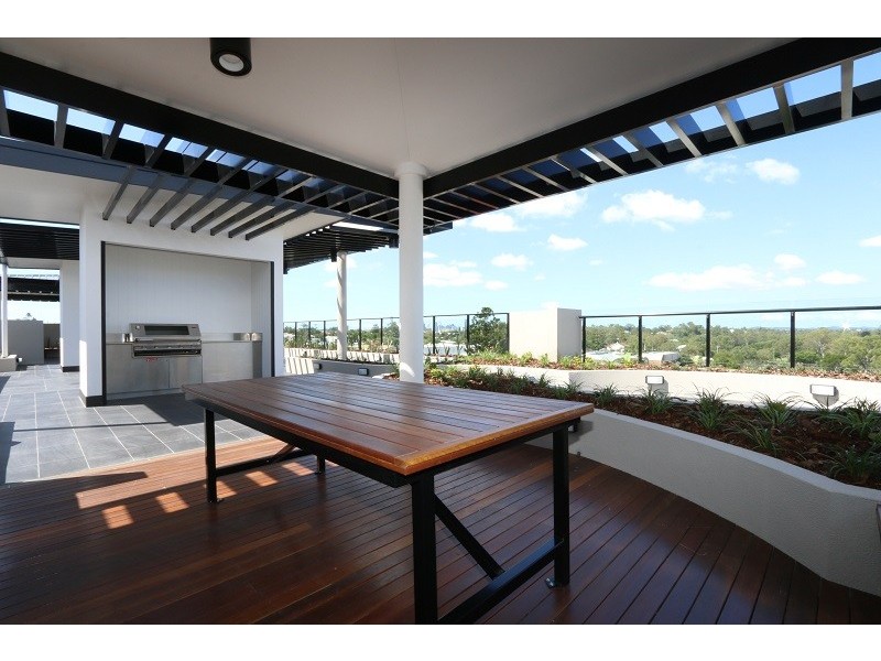 131 Clarence Road, Indooroopilly QLD 4068