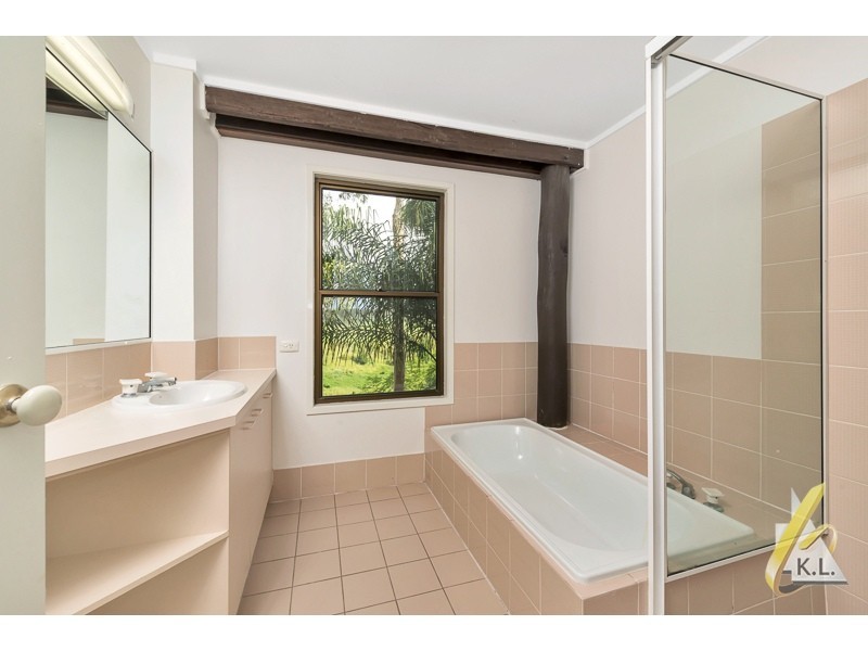 11 Apurla Court, Karana Downs QLD 4306