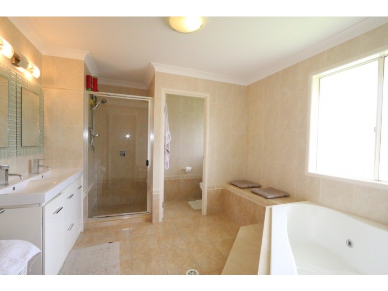 6 Nelson Court, Mcdowall QLD 4053