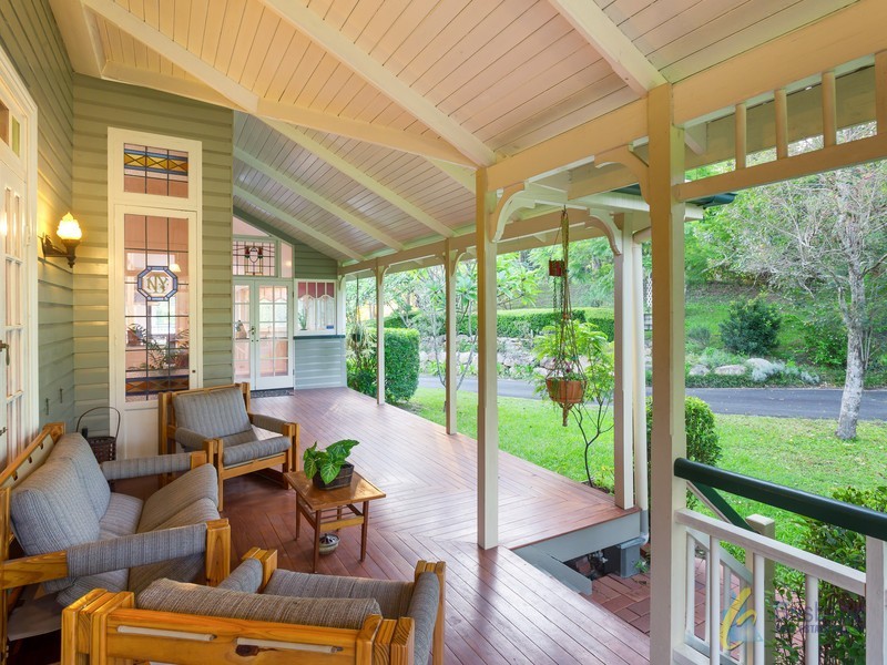 141 Airlie Road, Pullenvale QLD 4069