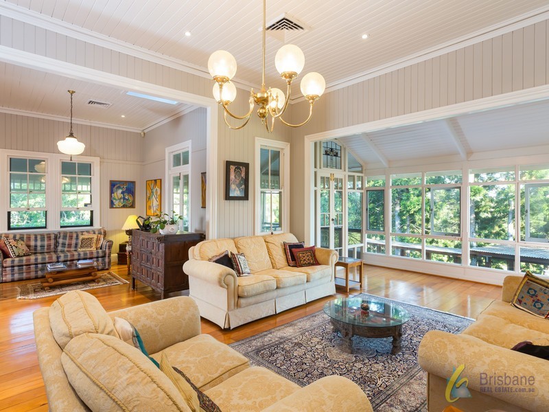 141 Airlie Road, Pullenvale QLD 4069