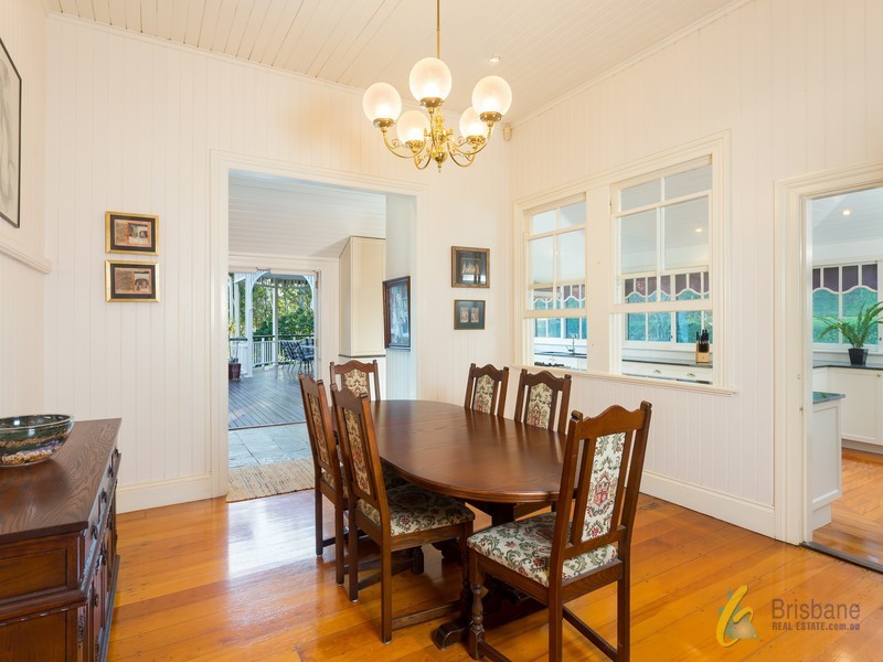 141 Airlie Road, Pullenvale QLD 4069