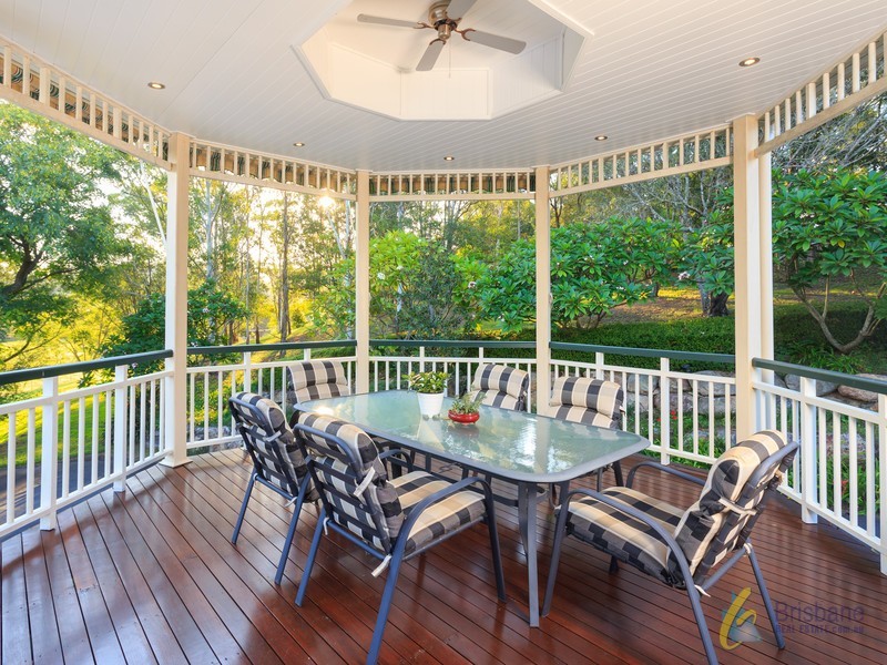 141 Airlie Road, Pullenvale QLD 4069