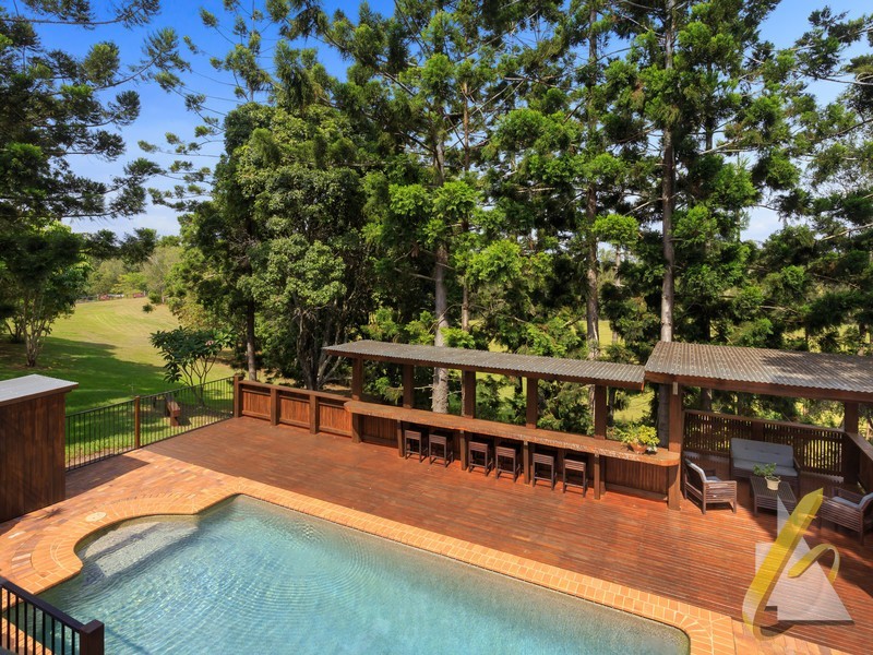 141 Airlie Road, Pullenvale QLD 4069