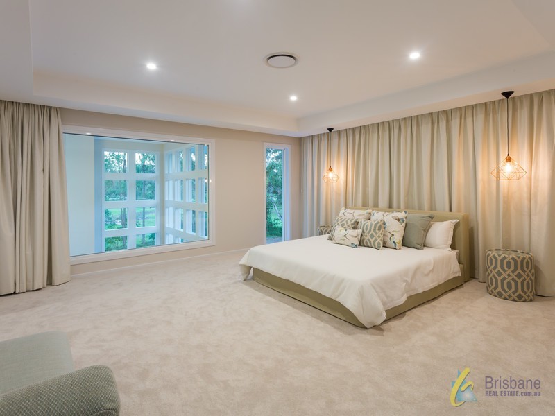 291 Indooroopilly Road, Indooroopilly QLD 4068