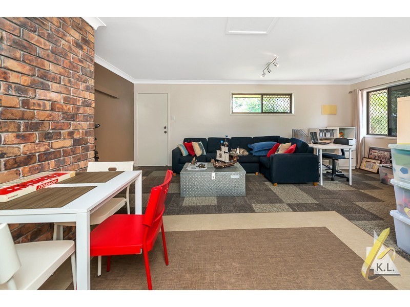 17 Kooralla Court, Karana Downs QLD 4306