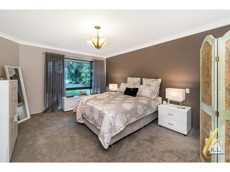 17 Kooralla Court, Karana Downs QLD 4306