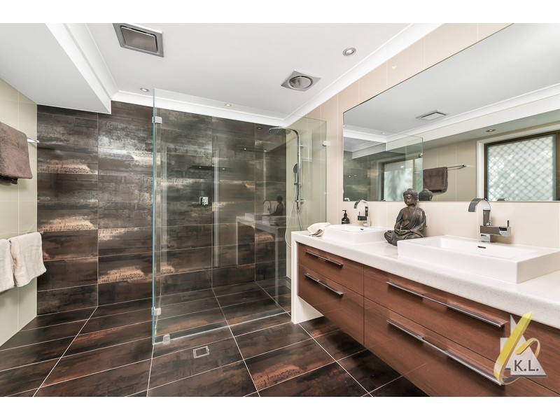 17 Kooralla Court, Karana Downs QLD 4306