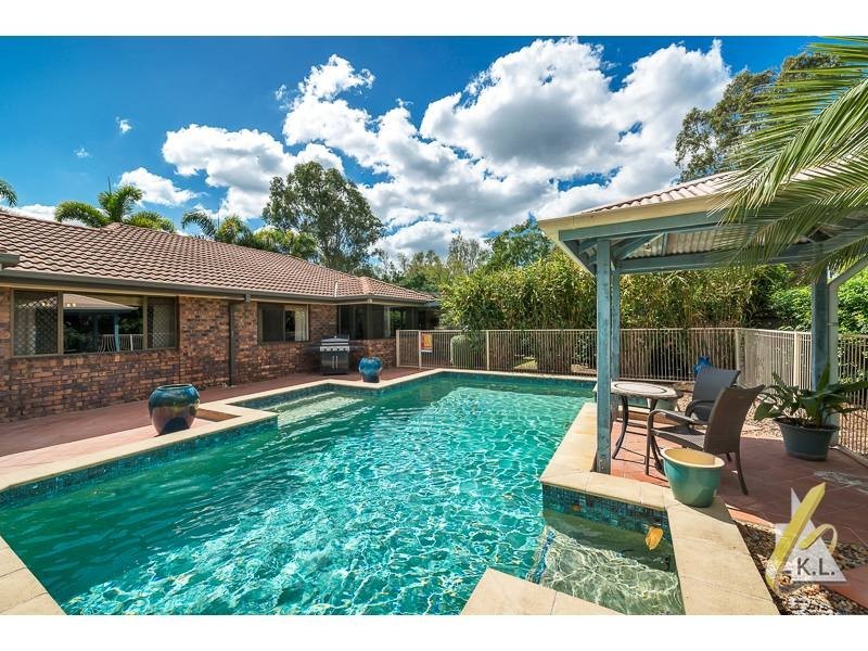 17 Kooralla Court, Karana Downs QLD 4306