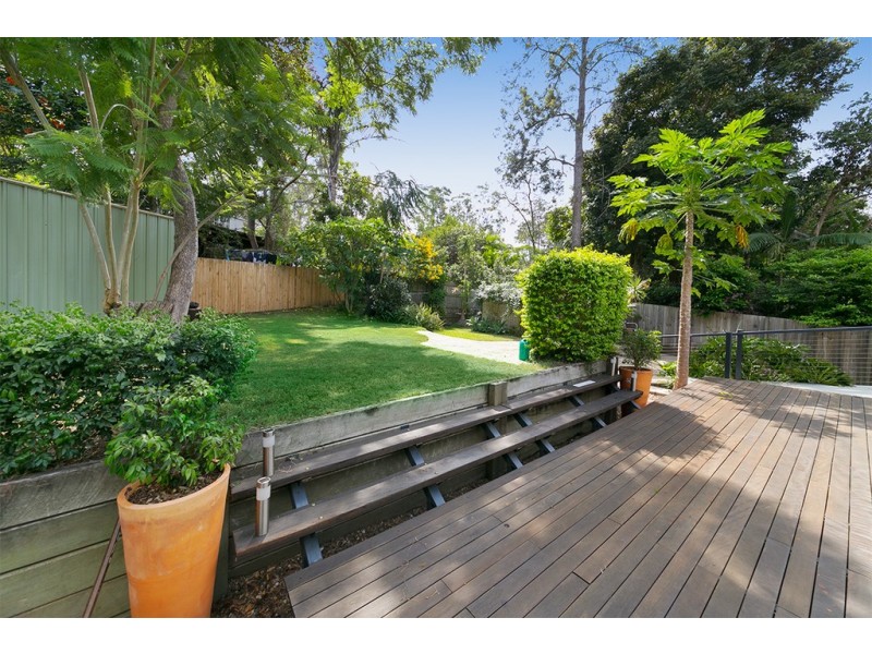 7 Cougar Street, Indooroopilly QLD 4068