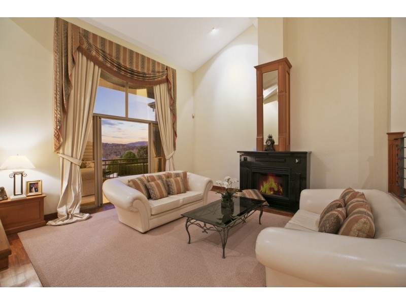 30 Corniche Pl, Brookfield QLD 4069