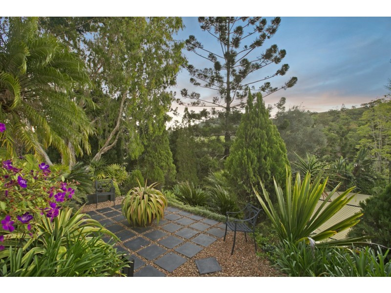 30 Corniche Pl, Brookfield QLD 4069