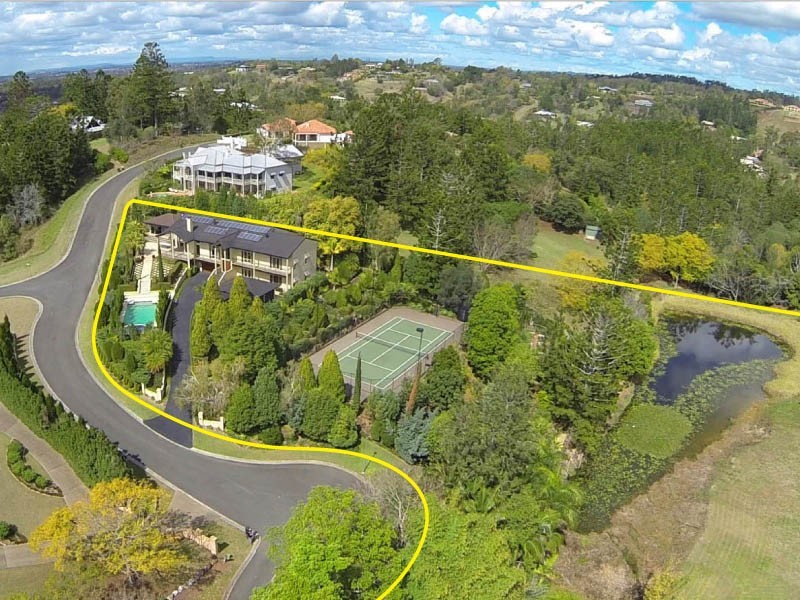 30 Corniche Pl, Brookfield QLD 4069