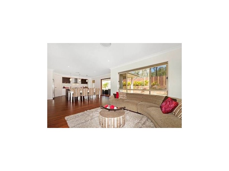 9 Pamphlett, Oxley QLD 4075