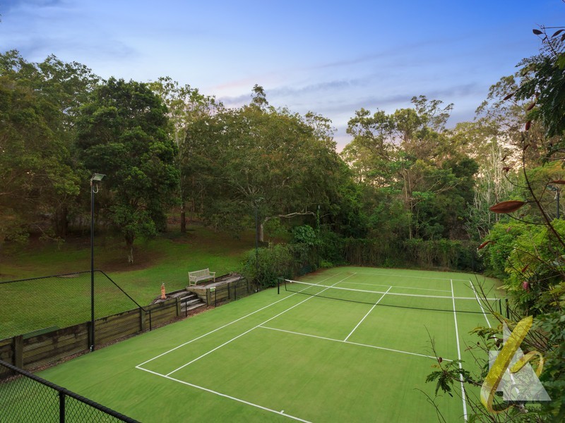 127 Airlie Road, Pullenvale QLD 4069