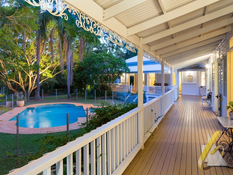 127 Airlie Road, Pullenvale QLD 4069