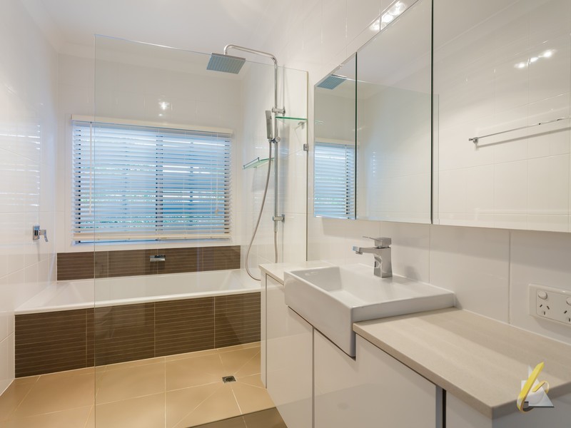 260 Verney Road East, Graceville QLD 4075