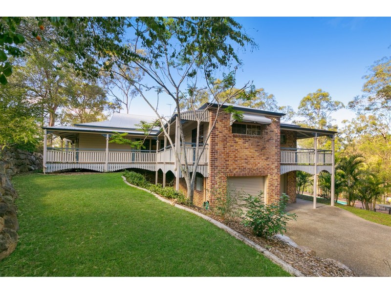 218 Red Cedar Rd, Pullenvale QLD 4069