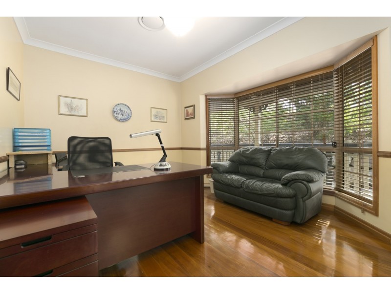 218 Red Cedar Rd, Pullenvale QLD 4069