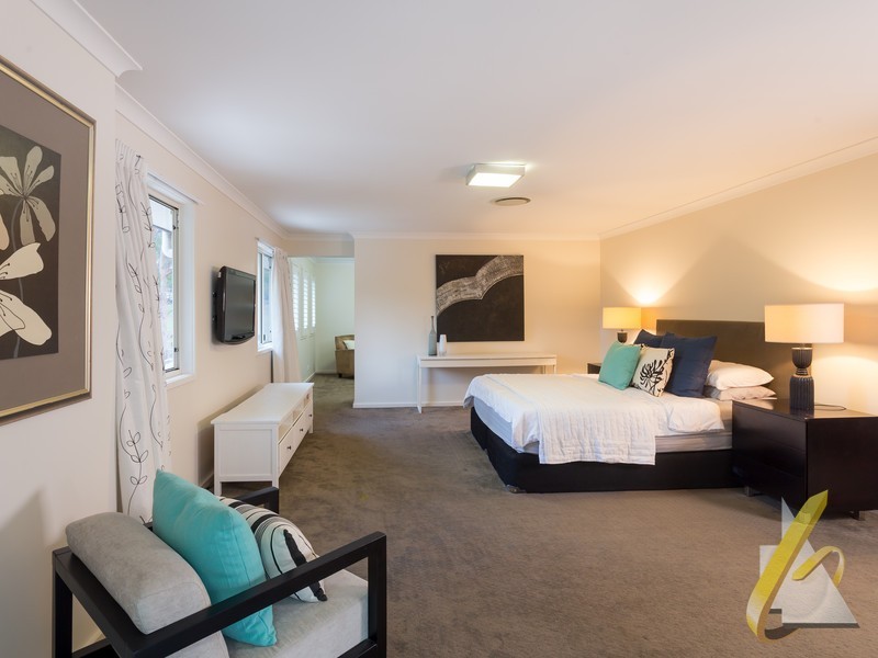 10 Riversleigh Rd, Bellbowrie QLD 4070