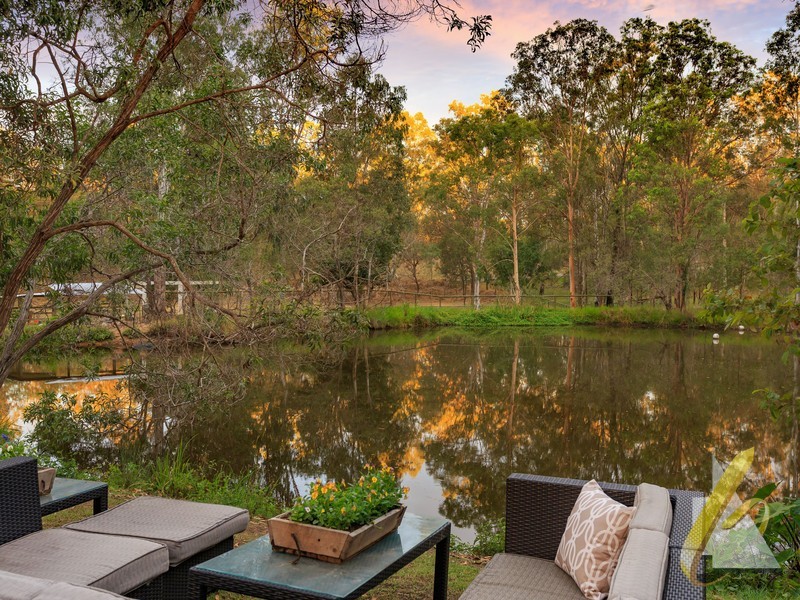 10 Riversleigh Rd, Bellbowrie QLD 4070
