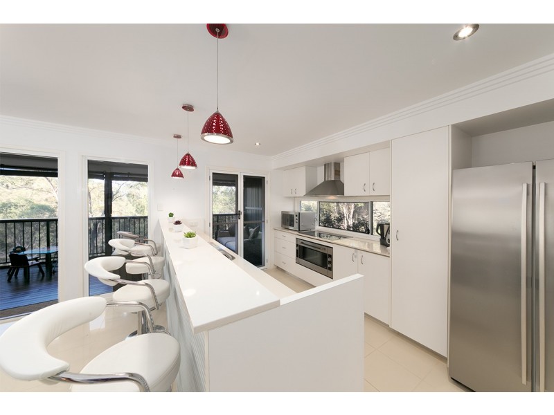 157 Red Cedar Rd, Pullenvale QLD 4069