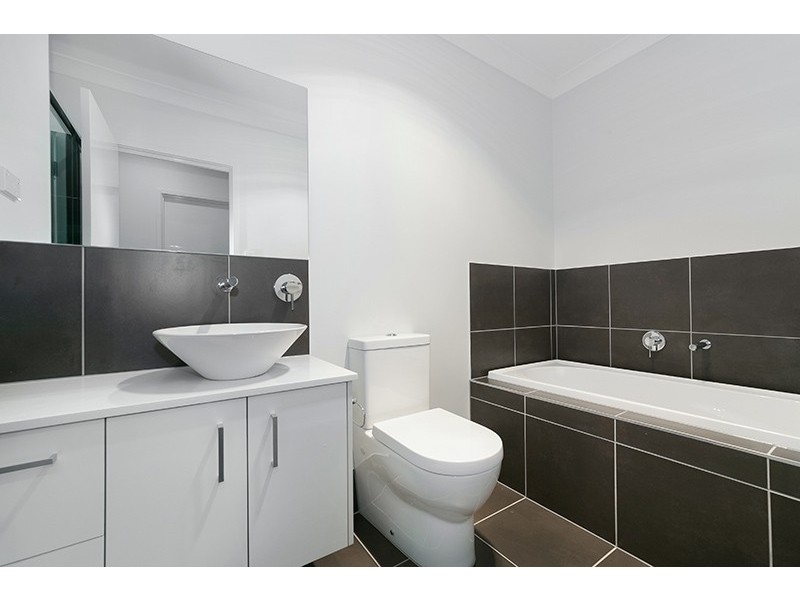 13a Castamore Way, Richlands QLD 4077