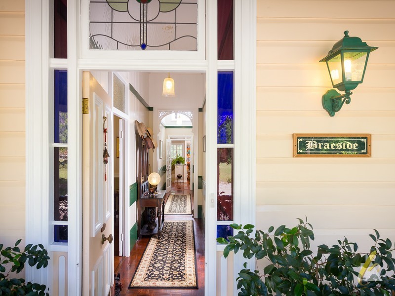 64 Curtis Pl, Anstead QLD 4070