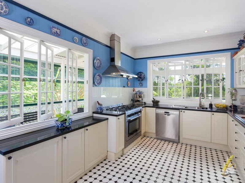 64 Curtis Pl, Anstead QLD 4070