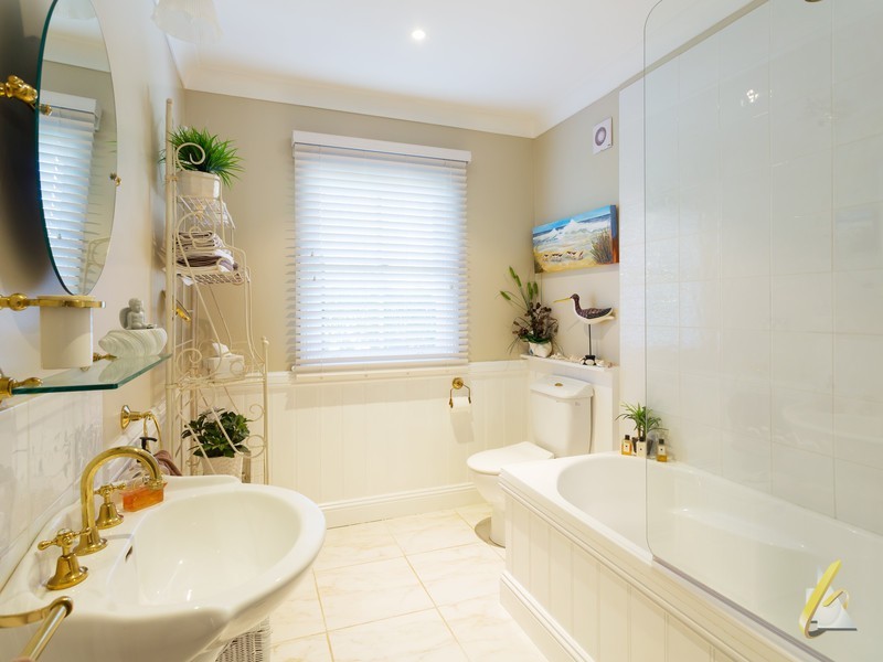 64 Curtis Pl, Anstead QLD 4070