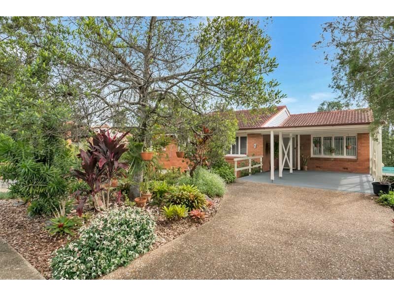 7 Mabb Street, Kenmore QLD 4069