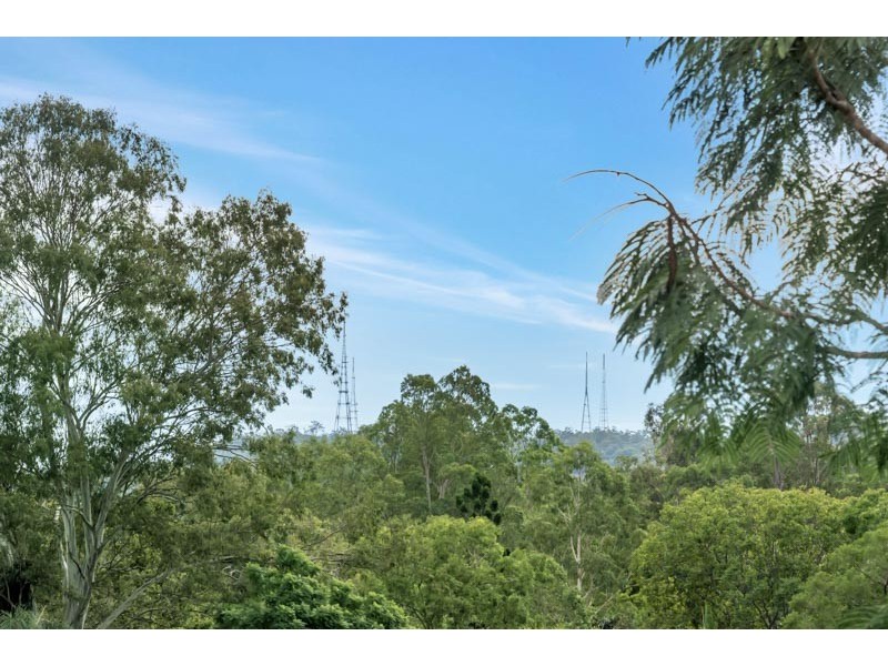 7 Mabb Street, Kenmore QLD 4069