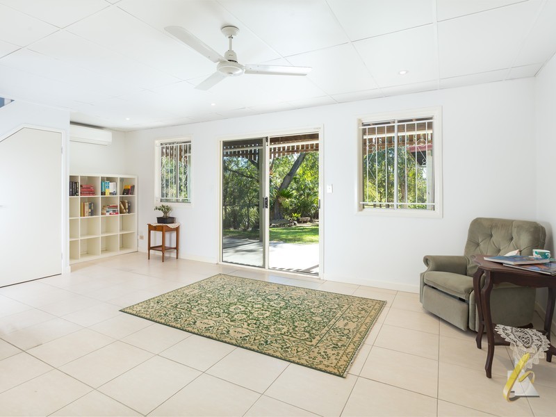 17 California Road, Oxley QLD 4075