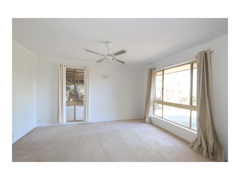 5 Miena Close, Riverhills QLD 4074