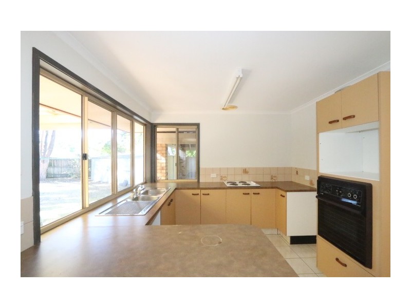 5 Miena Close, Riverhills QLD 4074