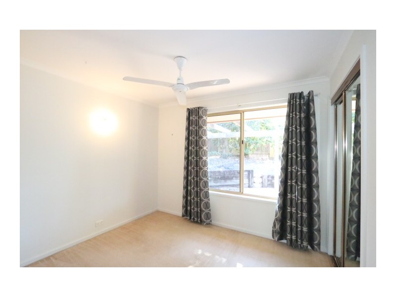 5 Miena Close, Riverhills QLD 4074