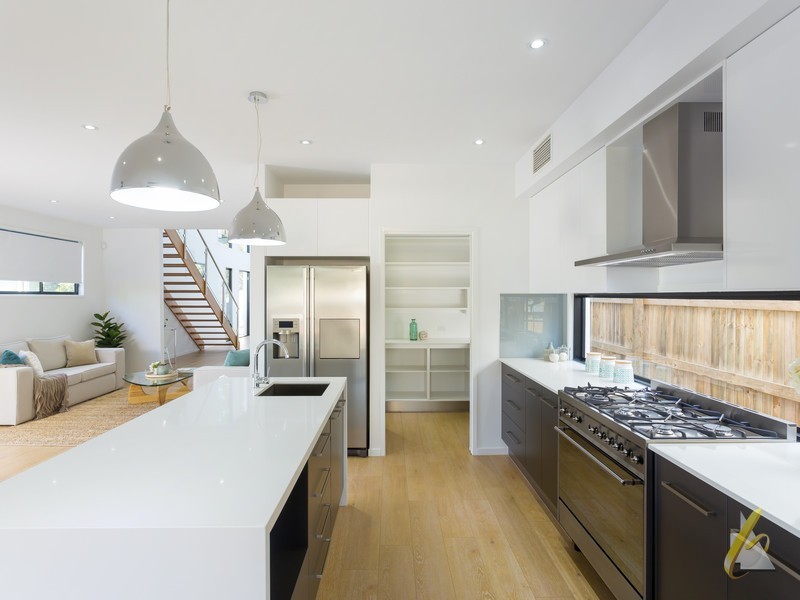14 Henry St, Chapel Hill QLD 4069