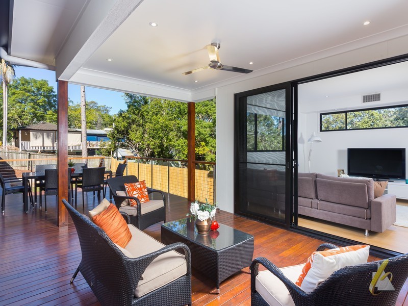 14 Henry St, Chapel Hill QLD 4069