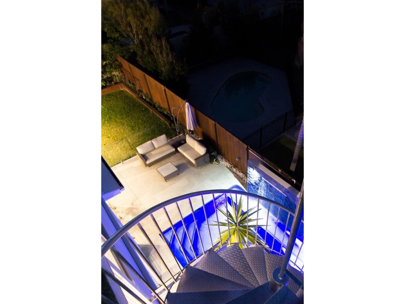 104 Gordon Street, Hawthorne QLD 4171