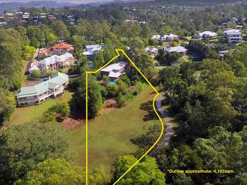 95 Tristania Rd, Chapel Hill QLD 4069