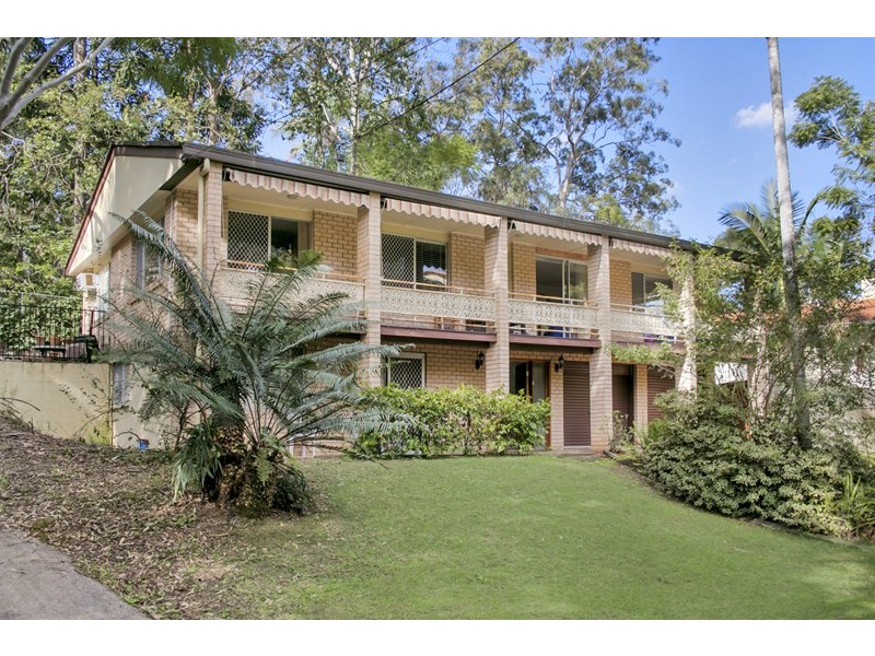 49 Ashburton St, Chapel Hill QLD 4069