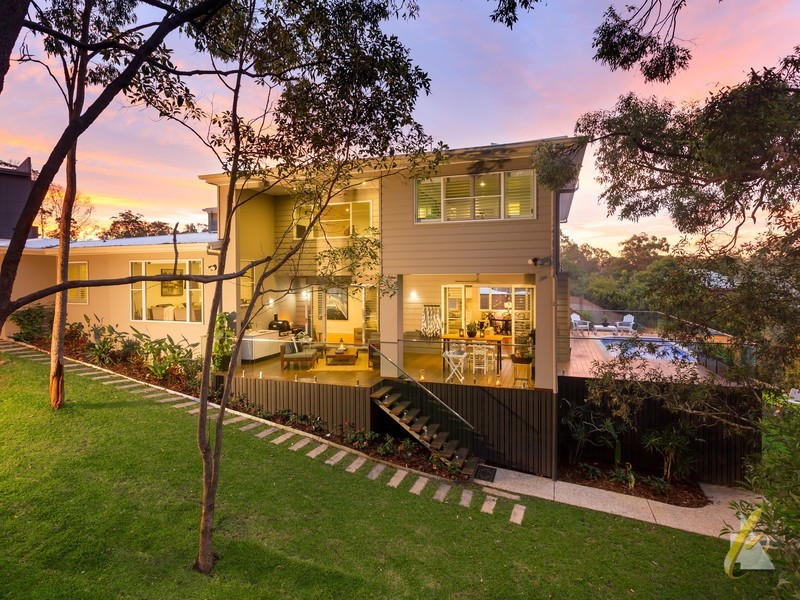 44 Ruth Miller Close, Fig Tree Pocket QLD 4069