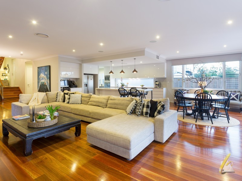 44 Ruth Miller Close, Fig Tree Pocket QLD 4069